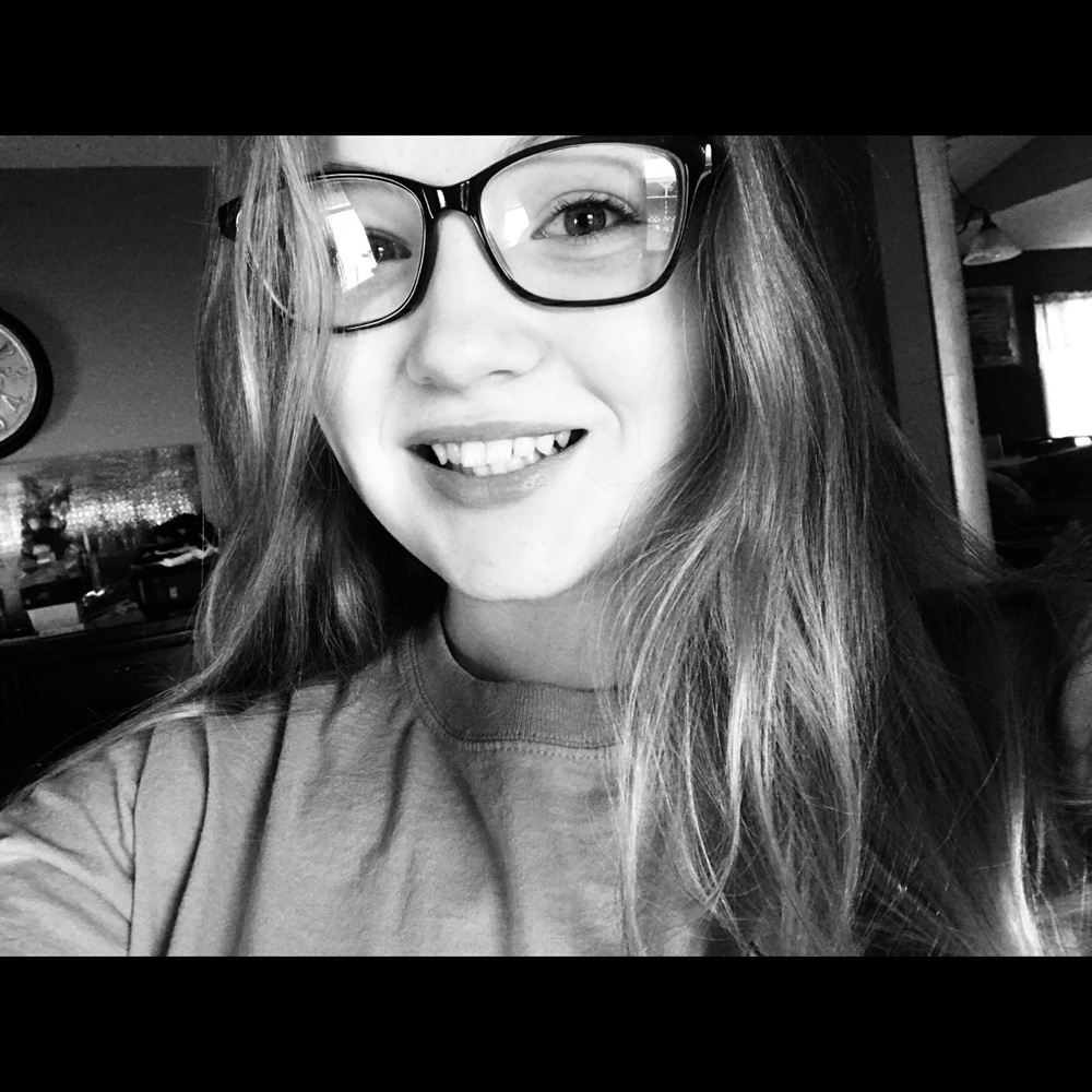 Meet your Posher, Caitlyn